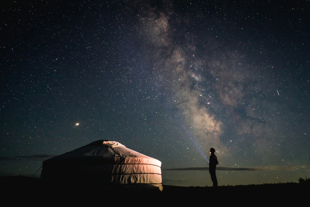 страховка Монголия patrick-rosenberger-schneider-mdtYgoLsfNk-unsplash.jpg