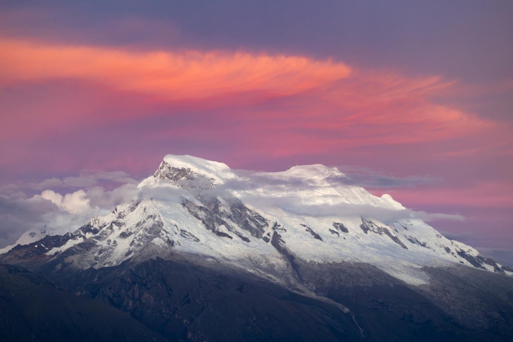 valle_pexels-marek-piwnicki-3907296-33149785.jpg